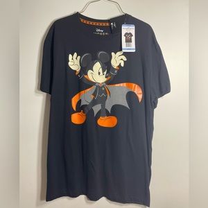 NWT Large Mickey Mouse Disney T shirt - Great for collectors!